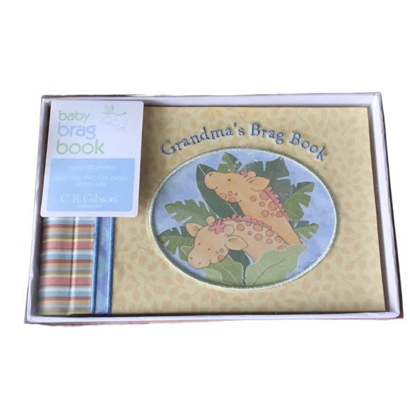 C.R Gibson Baby Brag Book - Picture 3 of 6
